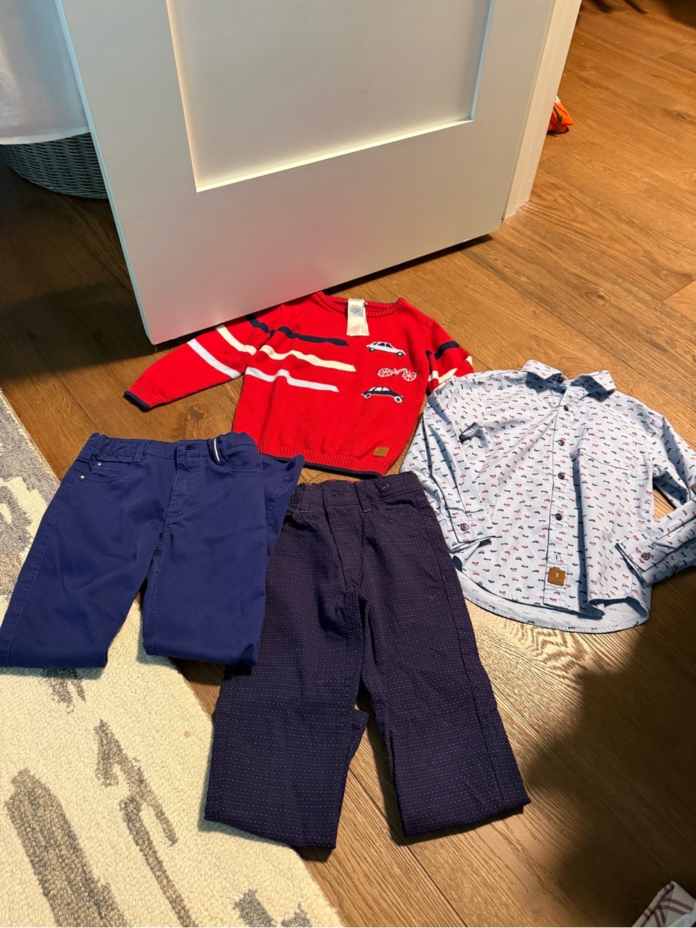 Tutto Piccolo Shirt, Sweater and Two Pant Set with Car Motif